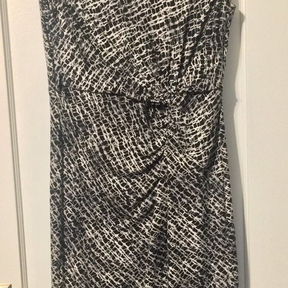 Kenneth Cole Faux Wrap Dress - Size Medium - Picture 1 of 4